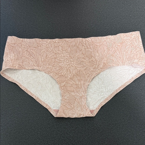 Pink Leaf Patterned Women's Underwear - Picture 1 of 2
